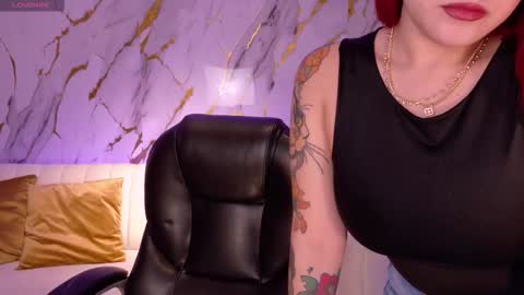 Violett Castel online show from February 17, 6:40 pm