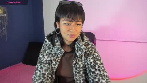 viperlix_ online show from December 15, 11:45 pm