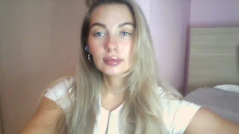 emma online show from July 25, 10:46 am