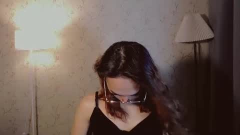 Snapshot of virgenpearl chatting on October 22, 12:51 pm Pearl online show from October 22, 12:51 pm