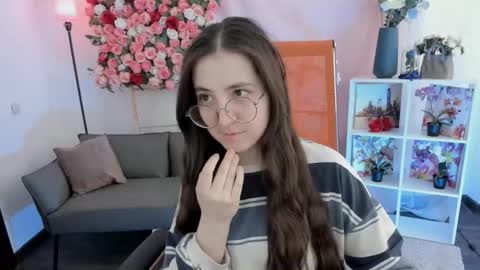 your love online show from February 25, 7:12 am