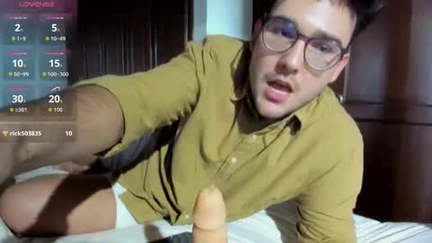 Vito Ferrer online show from October 29, 7:47 pm