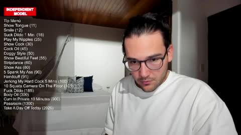 Vito Ferrer online show from April 3, 11:00 pm