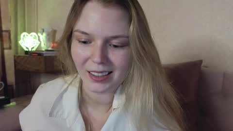 vivian_alison online show from March 20, 6:57 pm