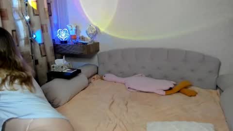 vivian_alison online show from July 7, 6:12 pm