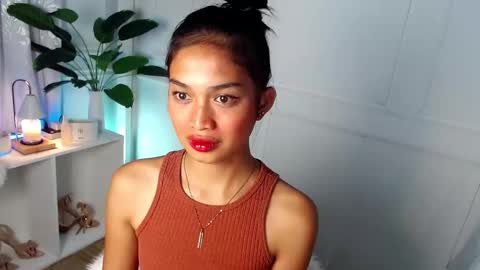 Snapshot of vivian_roberts chatting on January 29, 12:43 am Vivian online show from January 29, 12:43 am