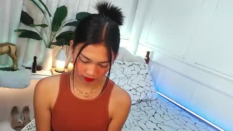 Snapshot of vivian_roberts chatting on March 8, 10:13 pm Vivian online show from March 8, 10:13 pm