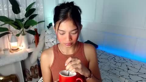 Snapshot of vivian_roberts chatting on February 3, 6:39 pm Vivian online show from February 3, 6:39 pm