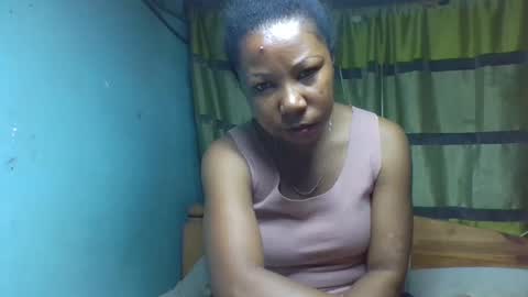 Snapshot of viviane0812 chatting on October 22, 8:43 pm viviane0812 online show from October 22, 8:43 pm