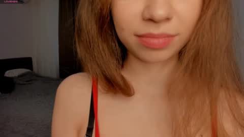 viviannayt online show from October 27, 12:49 pm