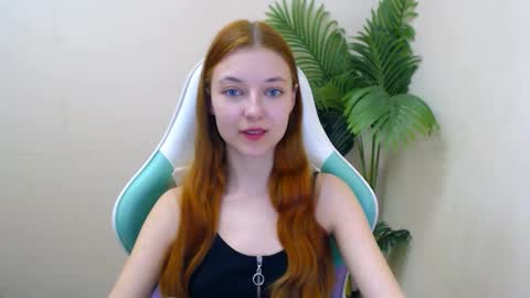 Vivien online show from March 6, 3:45 pm