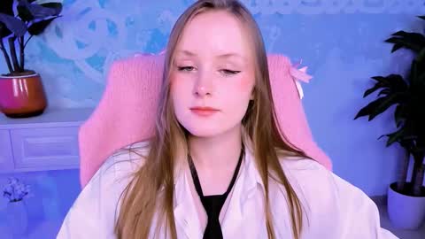 Vivien online show from October 13, 1:46 pm