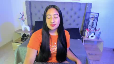 Vivienne  online show from January 16, 3:02 pm