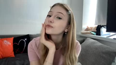 Kristy online show from April 28, 1:26 pm
