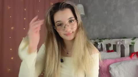 vivyboo111 online show from January 12, 8:27 pm