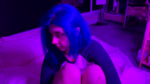 Polly  Online mostly at 9pm-2am UK Time online show from September 14, 7:59 pm