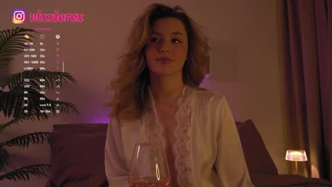 vixxxiee online show from April 13, 8:57 pm