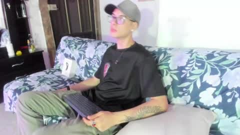 Vlad online show from April 22, 4:08 am