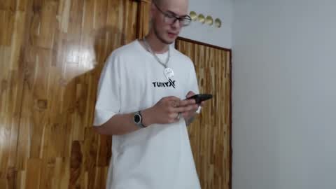 Vlad online show from April 9, 4:49 am