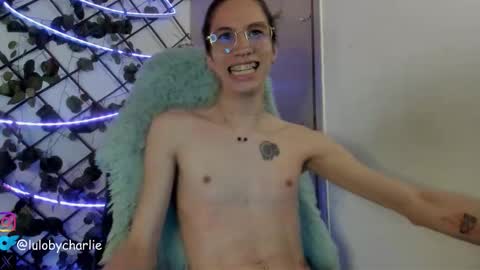 vodkadelulo online show from March 9, 1:49 pm