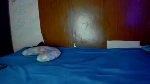 ASHLEY independent model online show from March 3, 6:04 am