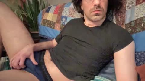 Snapshot of vohtjon chatting on December 7, 5:54 am renots online show from December 7, 5:54 am