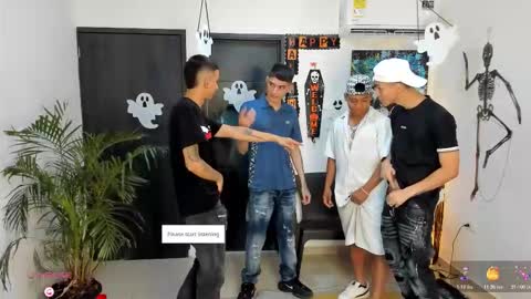 voyeurism_guys online show from October 19, 11:09 pm