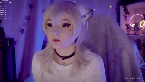 Snapshot of vronnier chatting on September 28, 6:17 pm vronnier online show from September 28, 6:17 pm