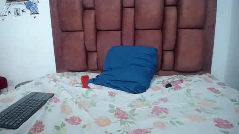 Zafiroo online show from February 11, 4:49 am