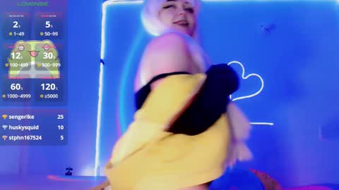   online show from November 8, 4:15 am