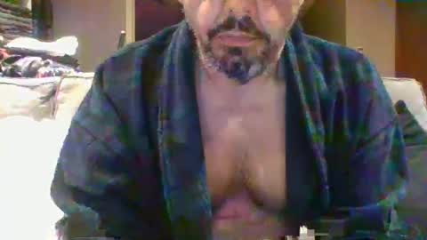 Snapshot of walker033 chatting on March 7, 4:34 am walker033 online show from March 7, 4:34 am