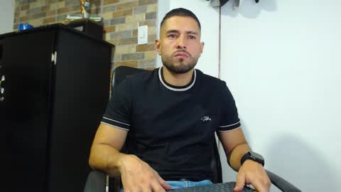 WALTER BROWN  online show from March 7, 11:38 pm