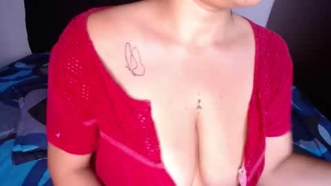 Wanda and Ember online show from January 29, 9:07 pm