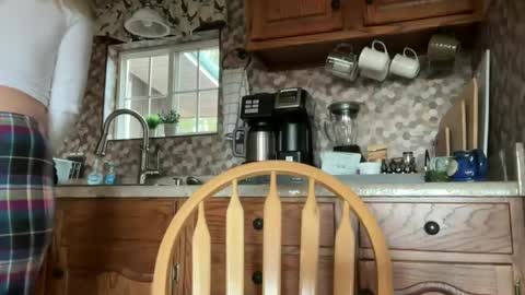 Jade  Adonis online show from January 6, 9:32 pm