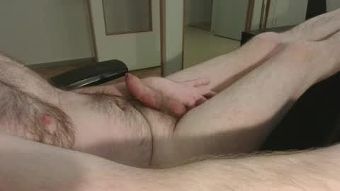 wantsahug online show from April 5, 8:50 pm