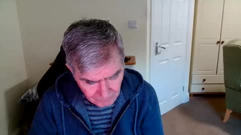 wanttobefree90 online show from April 7, 5:26 pm