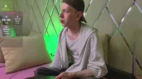 ZID online show from April 24, 8:33 pm