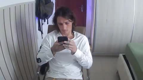wave_boyy online show from June 3, 3:17 pm