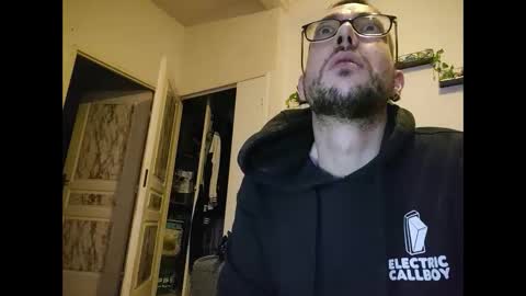 Warriors online show from December 13, 4:49 pm