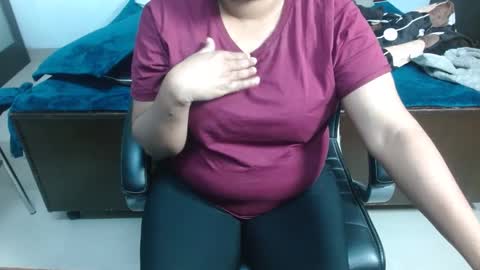 Snapshot of we_are_indian chatting on February 16, 11:59 am khushiwife kabirhubby kavyasexy gf online show from February 16, 11:59 am