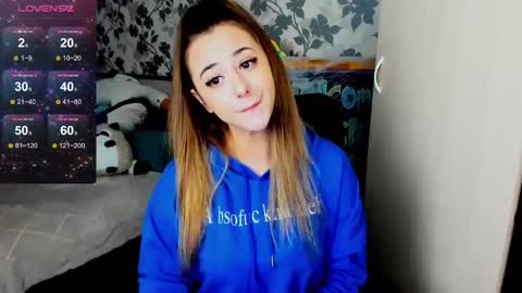 Maya online show from December 7, 5:43 am