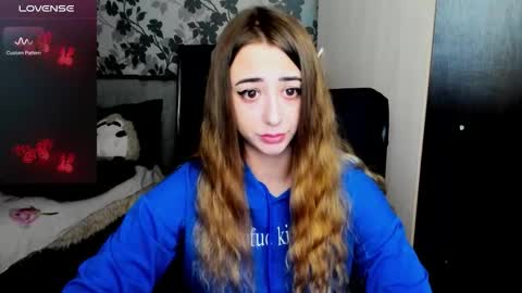 Maya online show from October 21, 3:11 am