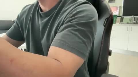 Weapon X online show from November 20, 11:13 pm