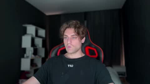 wellidonehere online show from November 3, 10:55 pm