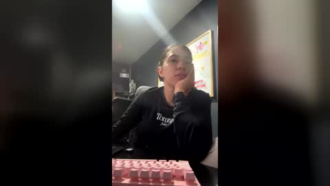 Wendy online show from June 23, 6:54 am