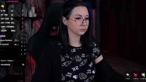 little girl who is always rightLisa online show from November 30, 1:45 am