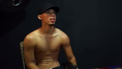 wesley_77 online show from April 12, 4:00 pm