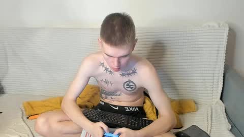 Wes online show from January 17, 12:10 am