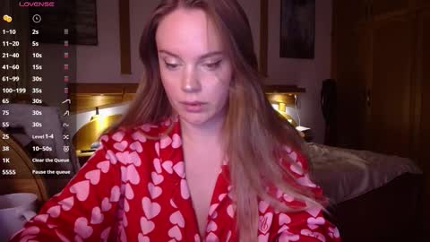 Lana online show from February 4, 6:23 pm