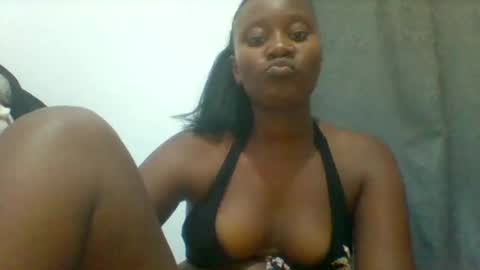 wet_pussieyy online show from November 29, 9:22 pm